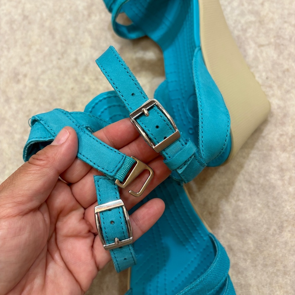 CROCS Leigh II Double Strap Wedge Comfort Sandal Teal Turquoise Womens size 8 - Picture 9 of 14